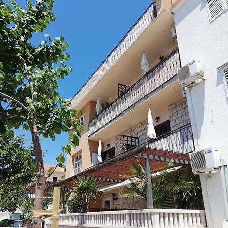 Apartmani Mistral Макарска Экстерьер фото