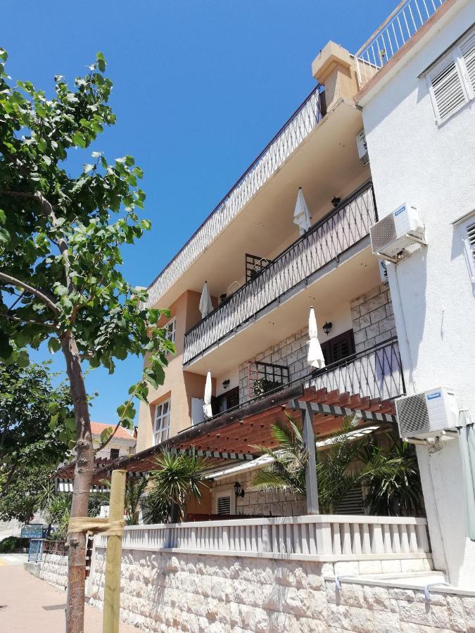 Apartmani Mistral Макарска Экстерьер фото