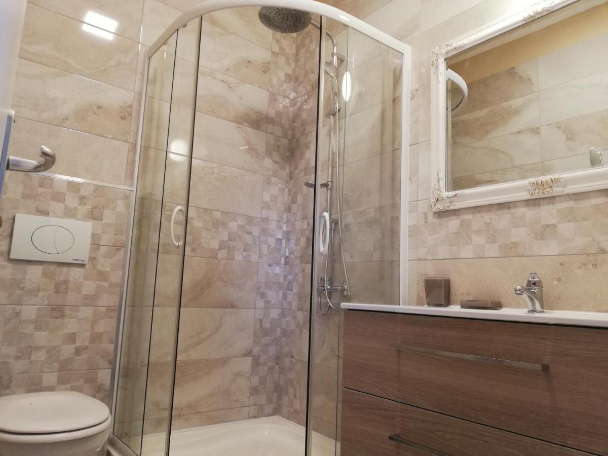 Apartmani Mistral Макарска Экстерьер фото