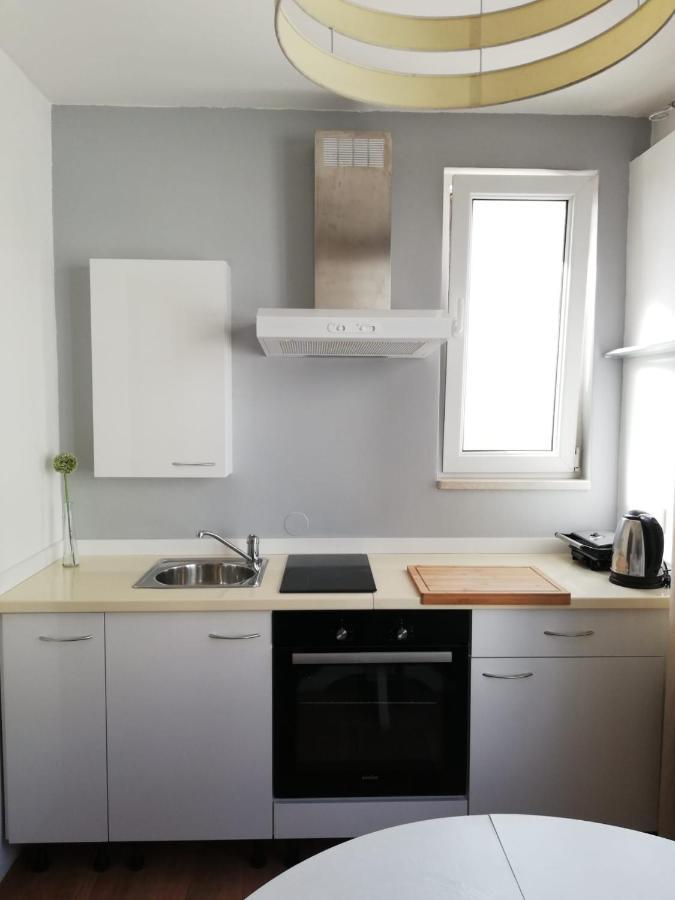 Apartmani Mistral Макарска Экстерьер фото