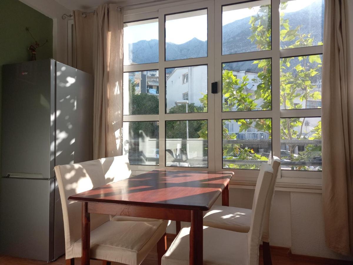 Apartmani Mistral Макарска Экстерьер фото