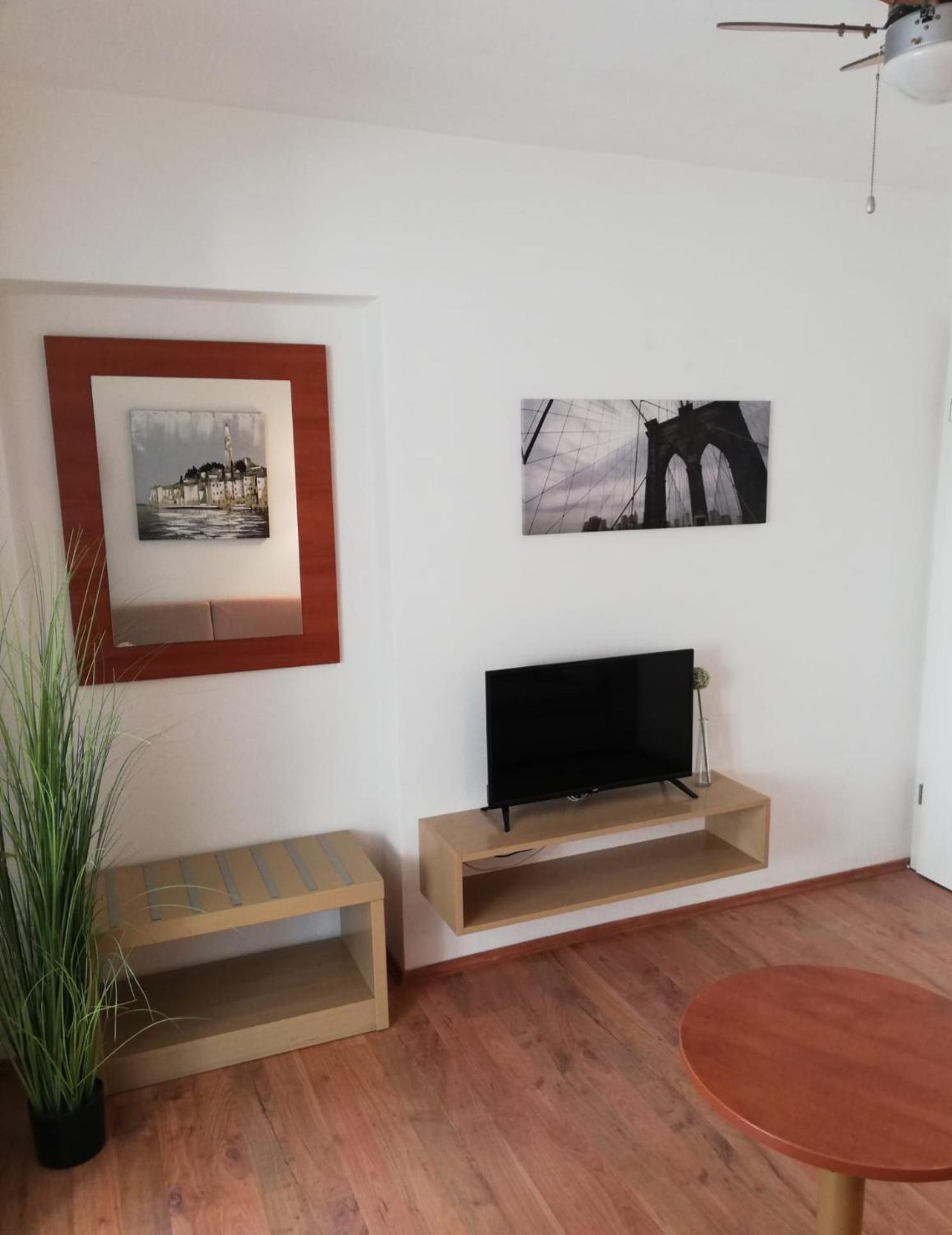 Apartmani Mistral Макарска Номер фото